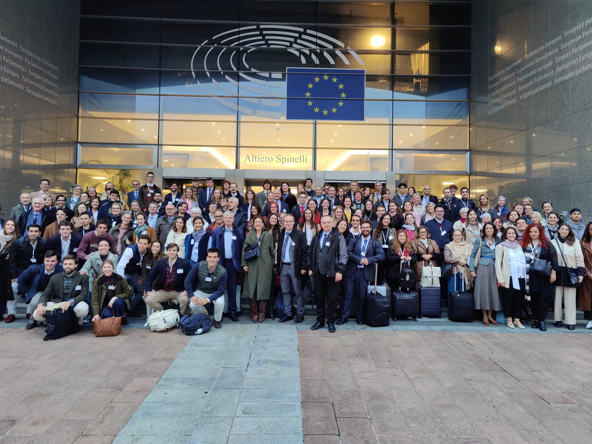 Enraizados participó en el encuentro provida que la Federación “One of Us” realizó en Bruselas el 14 y 15 de octubre